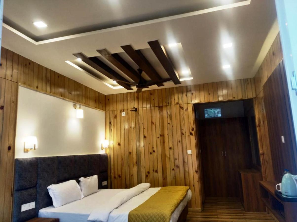 Qcent Woods Resort & Spa, רישיקש מראה חיצוני תמונה