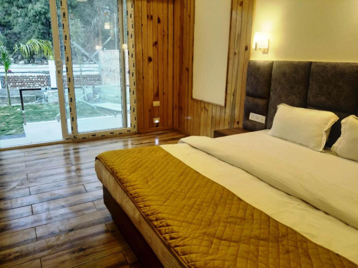 Qcent Woods Resort & Spa, רישיקש מראה חיצוני תמונה