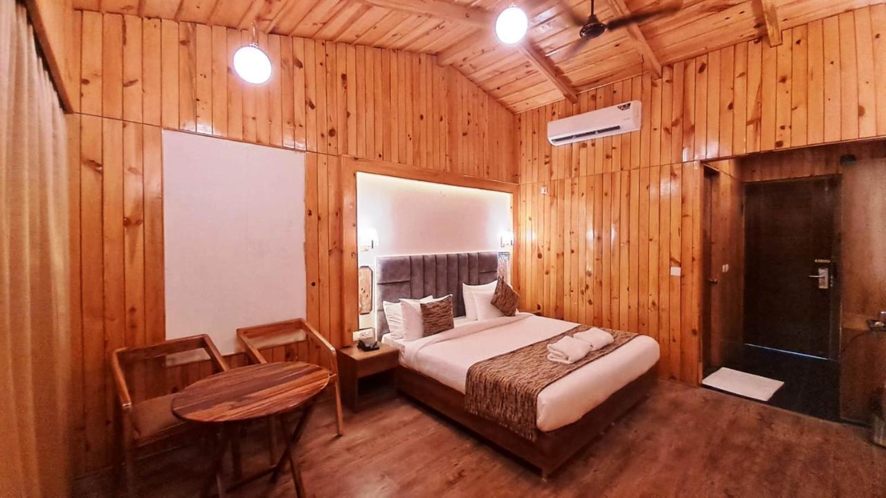 Qcent Woods Resort & Spa, רישיקש מראה חיצוני תמונה