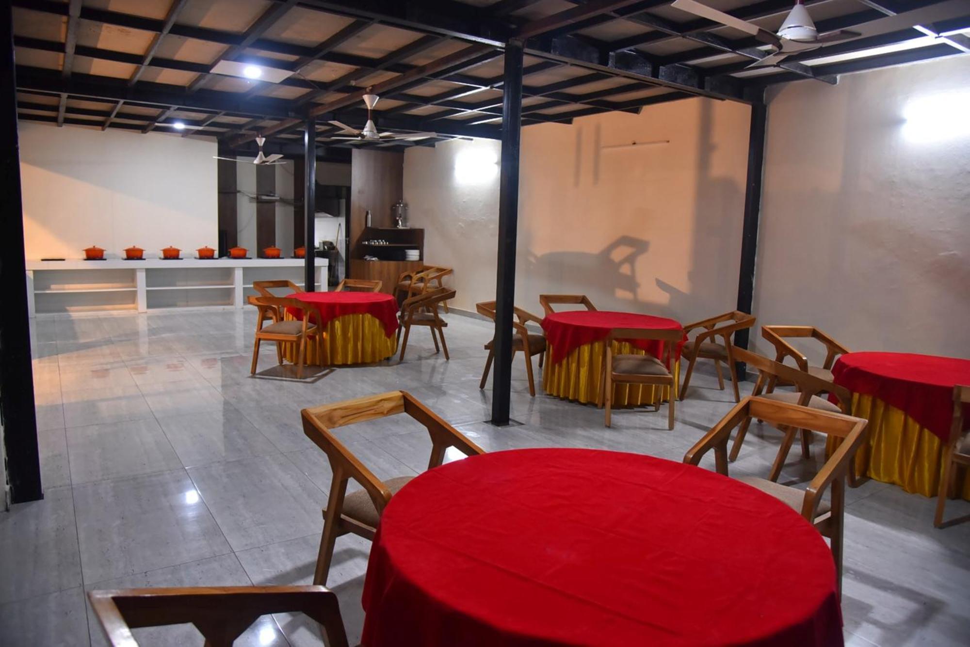 Qcent Woods Resort & Spa, רישיקש מראה חיצוני תמונה