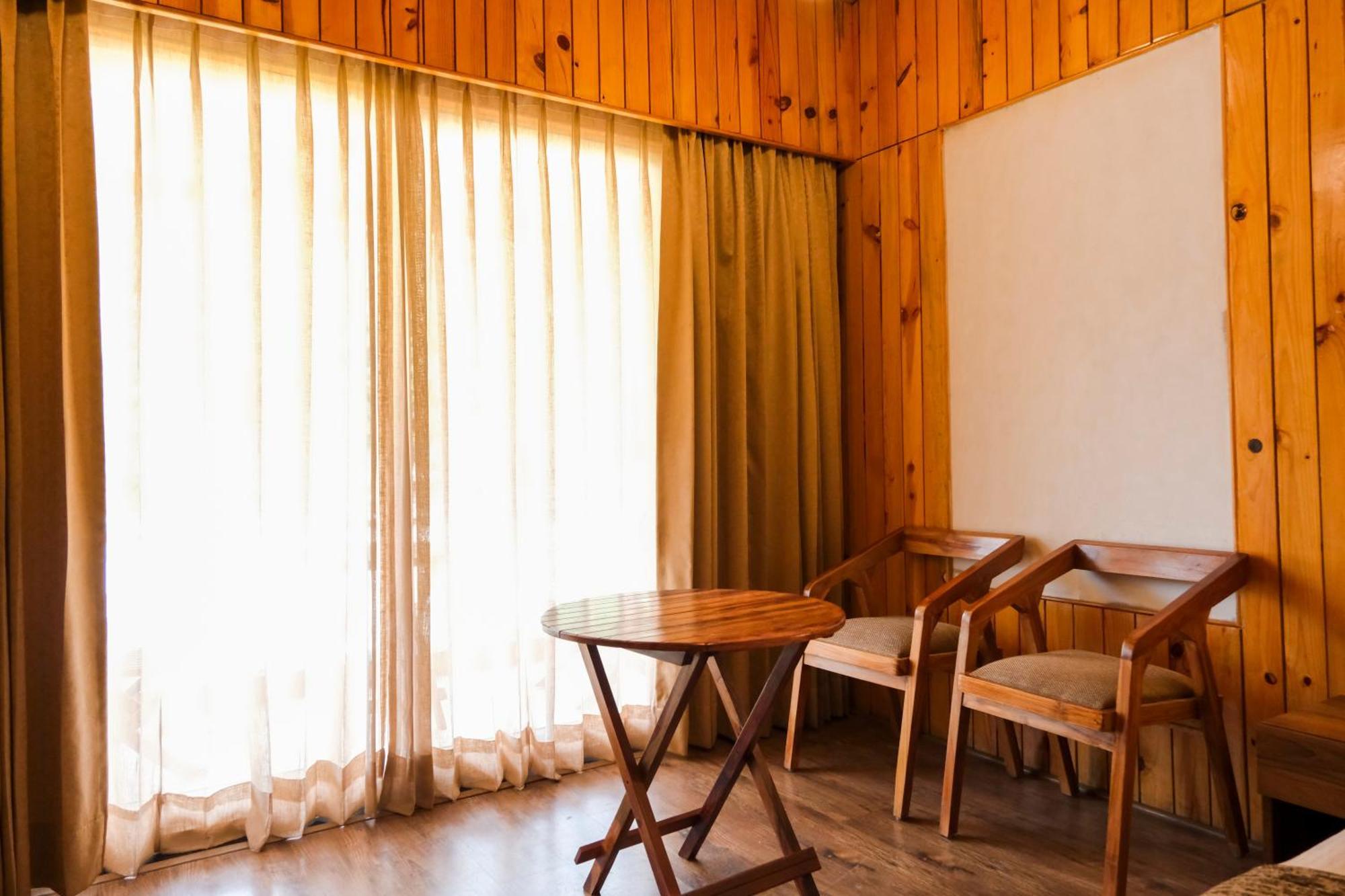 Qcent Woods Resort & Spa, רישיקש מראה חיצוני תמונה