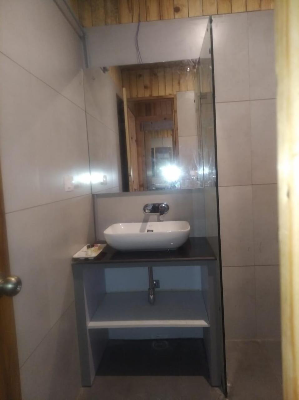 Qcent Woods Resort & Spa, רישיקש מראה חיצוני תמונה